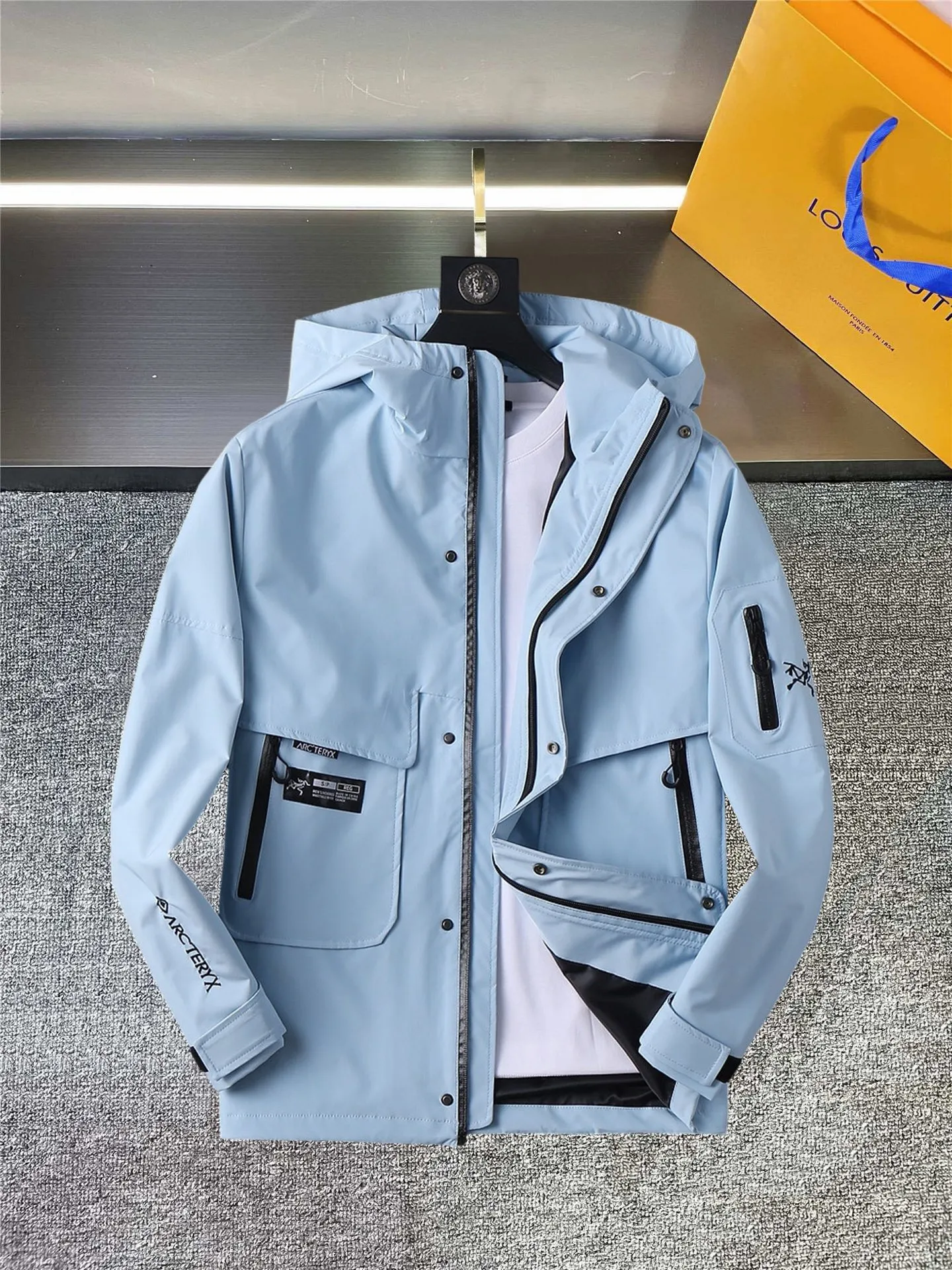 Same Style， ， 2026 New Arrival ，Original Premium Breathable ， ， ， Quality。 ， Sizes：M～3XL
